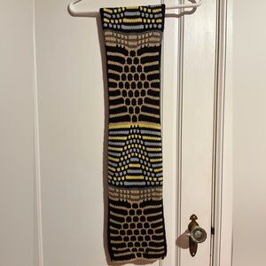 Echo Black and Tan Knit Scarf